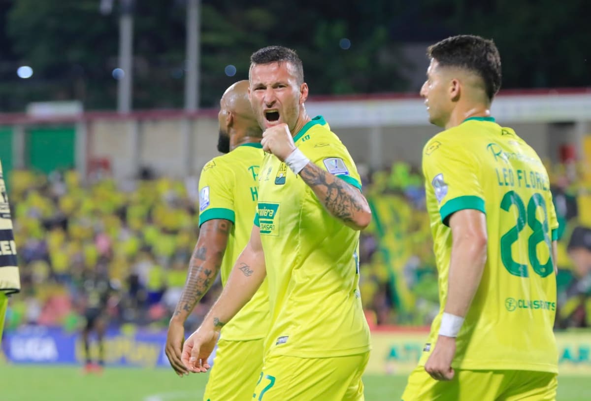 Atlético Bucaramanga superó 2-1 a Deportivo Pasto y saltó al cuarto lugar de la Liga BetPlay II de 2026. Foto: Jaime Moreno.