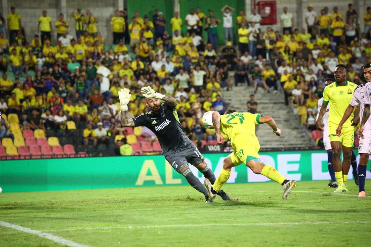 Atlético Bucaramanga venció 2-1 a Millonarios con goles de Leonardo Flores y Luciano Pons, en la fecha 1 de la Liga BetPlay I de 2026. Foto: Jaime Moreno.