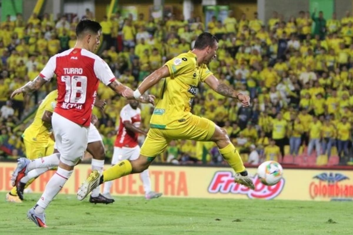 Atlético Bucaramanga visita a Santa Fe en la última fecha del Grupo B de los cuadrangulares semifinales de la Liga BetPlay II de 2025. Foto: Jaime Moreno.