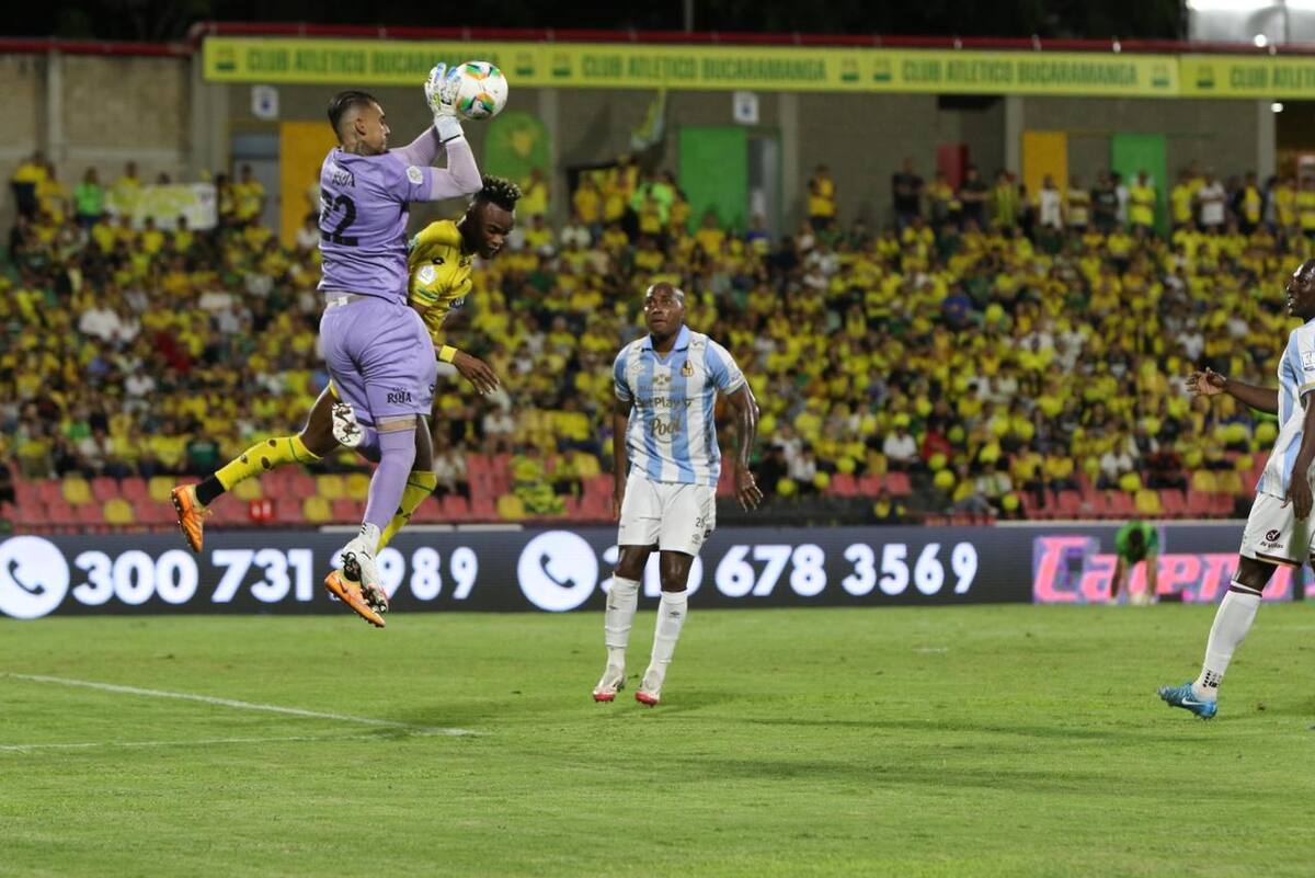 La nómina de Atlético Bucaramanga para enfrentar a Deportes Tolima. Foto: Jaime Moreno.