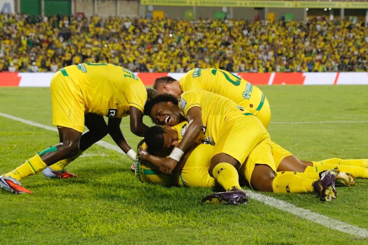 Atlético Bucaramanga sigue al frente de la Liga BetPlay II de 2025, luego de someter a Unión Magdalena. Foto: Jaime Moreno
