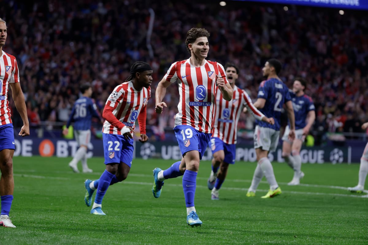 MADRID, 29/04/2026.- El delantero del Atlético de Madrid Julián Álvarez celebra tras marcar el 1-1 durante el encuentro correspondiente a la ida de las semifinales de la Liga de Campeones que Atlético de Madrid y Arsenal disputan este miércoles en el estadio Metropolitano, en Madrid. EFE/Juanjo Martín