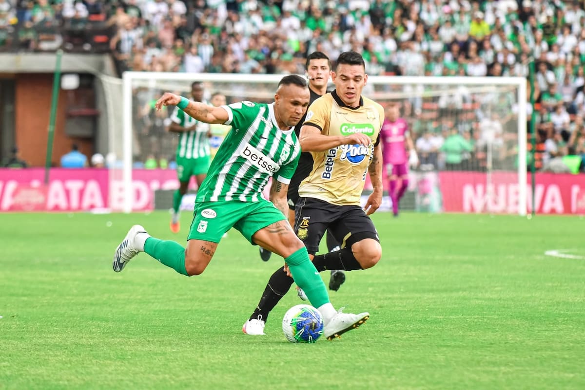Atlético Nacional, en la presentación de James Rodríguez, superó 2-0 a Águilas Doradas, en la décima fecha de la Liga BetPlay II de 2026. Foto: Colprensa.