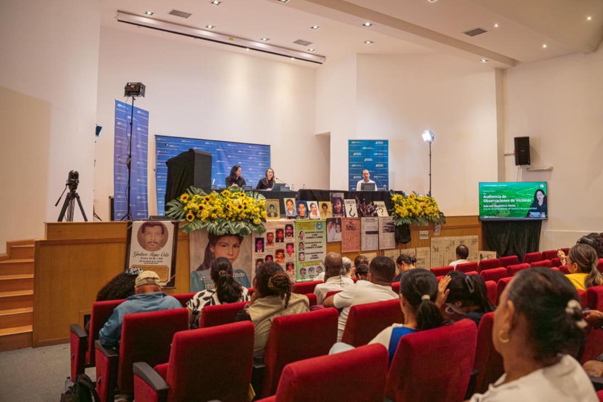 Víctimas del Magdalena Medio participaron en la audiencia de la JEP en Barrancabermeja, donde presentaron observaciones a las versiones de comparecientes de la fuerza pública.
Suminstrada/JEP
