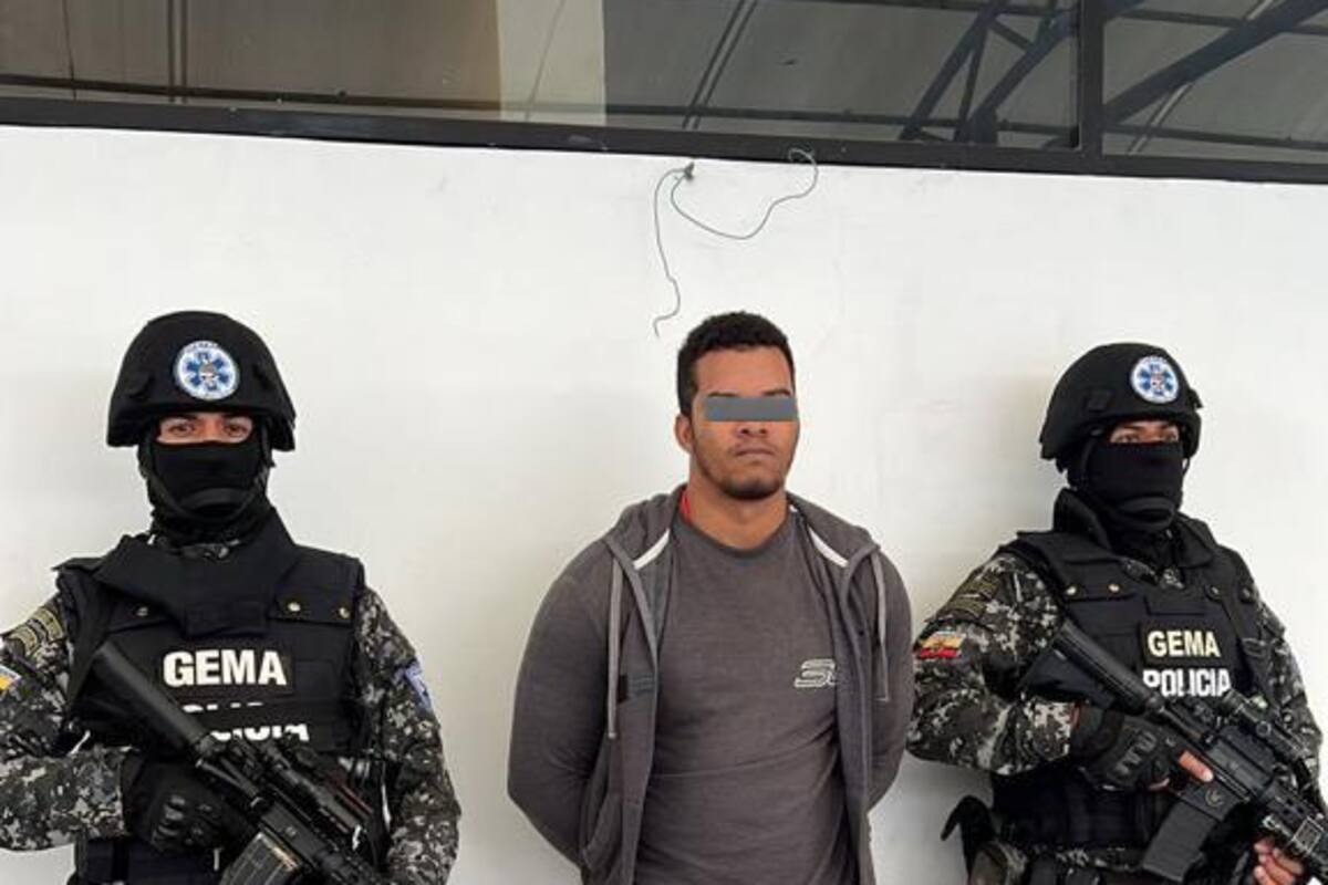 Carlos Arturo Landázuri, más conocido como ‘Comandante Gringo’ y considerado el líder del Frente Oliver Sinisterra. Foto tomada de redes sociales/VANGUARDIA