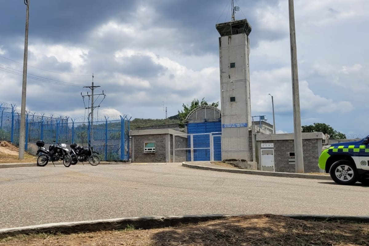 Autoridades de Santander reforzaron la seguridad en los alrededores de la cárcel de Palogordo, en Girón, tras las recientes amenazas contra funcionarios del Inpec.