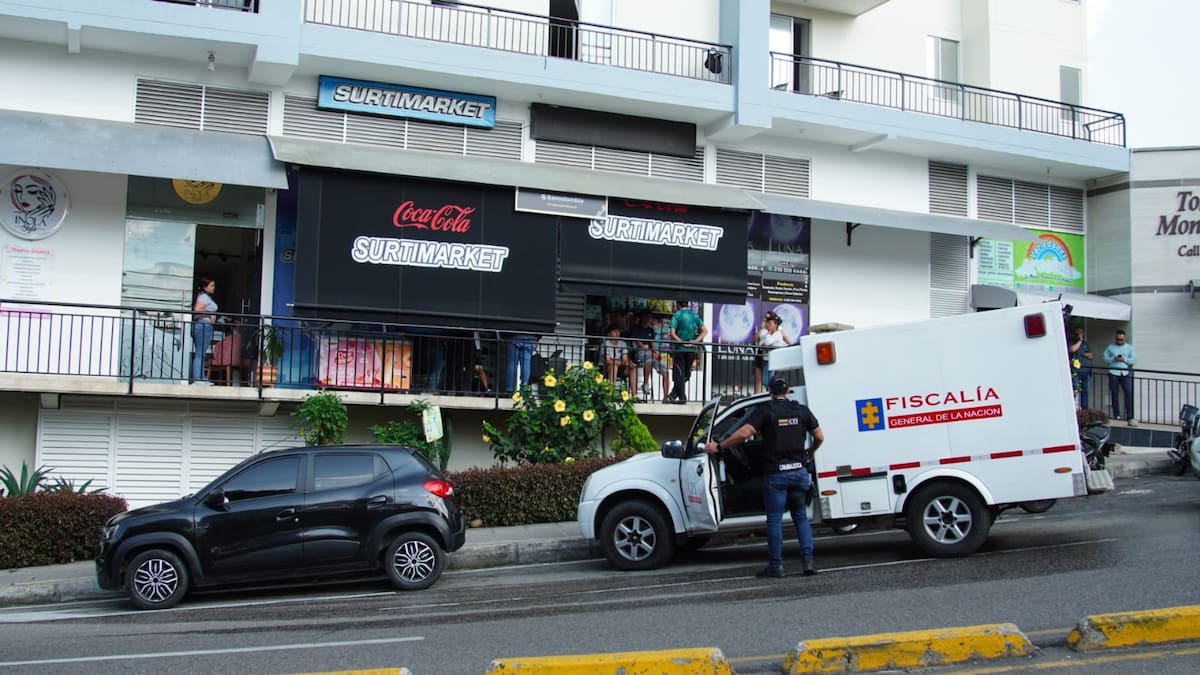 Autoridades realizaron la inspección del lugar donde ocurrió el homicidio.