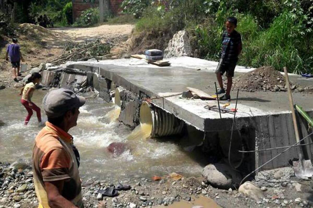 Frente a este panorama, líderes del sector le solicitan al alcalde construir una estructura, sin embargo este hecho podría generarle una sanción de las autoridades, pues la zona es de alto riesgo. (Foto: Suministrada/VANGUARDIA LIBERAL)