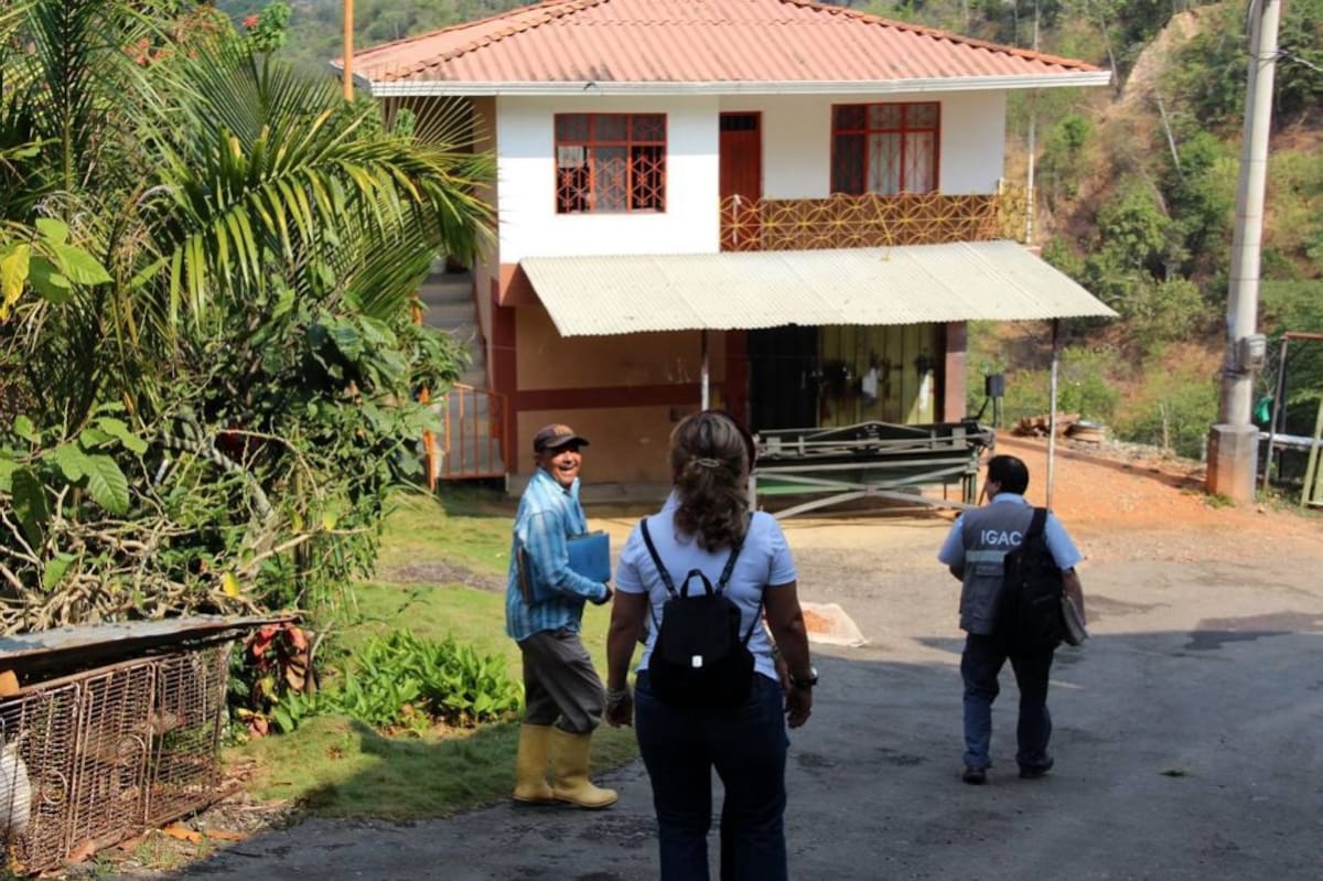 Se visitará cada una de las propiedades para los cuales se solicitó una nueva revisión por presuntas inconsistencias. Cabe recordar que el procedimiento de actualización catastral de la zona rural de Floridablanca fue aplicada a unos 4.500 predios. (Foto: Suministrada / VANGUARDIA LIBERAL)
