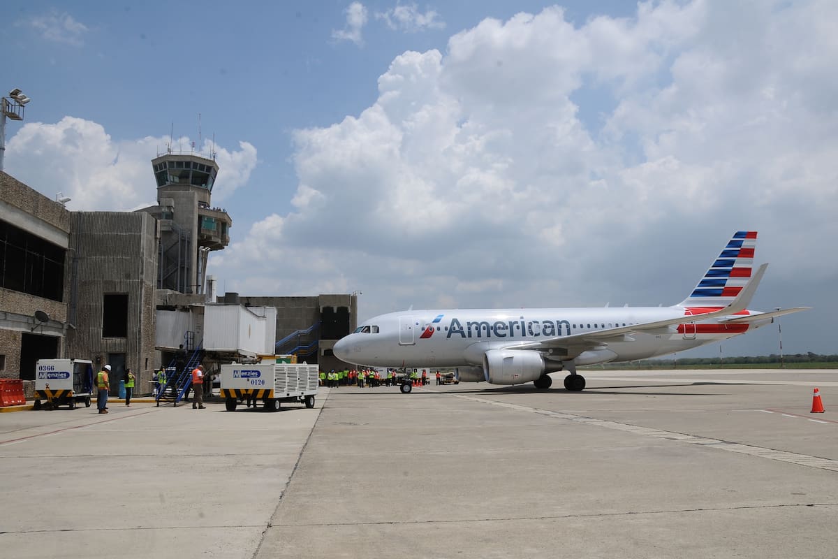 Imagen de referencia de un avión de la aerolínea de American Airlines. // Foto: Colprensa.