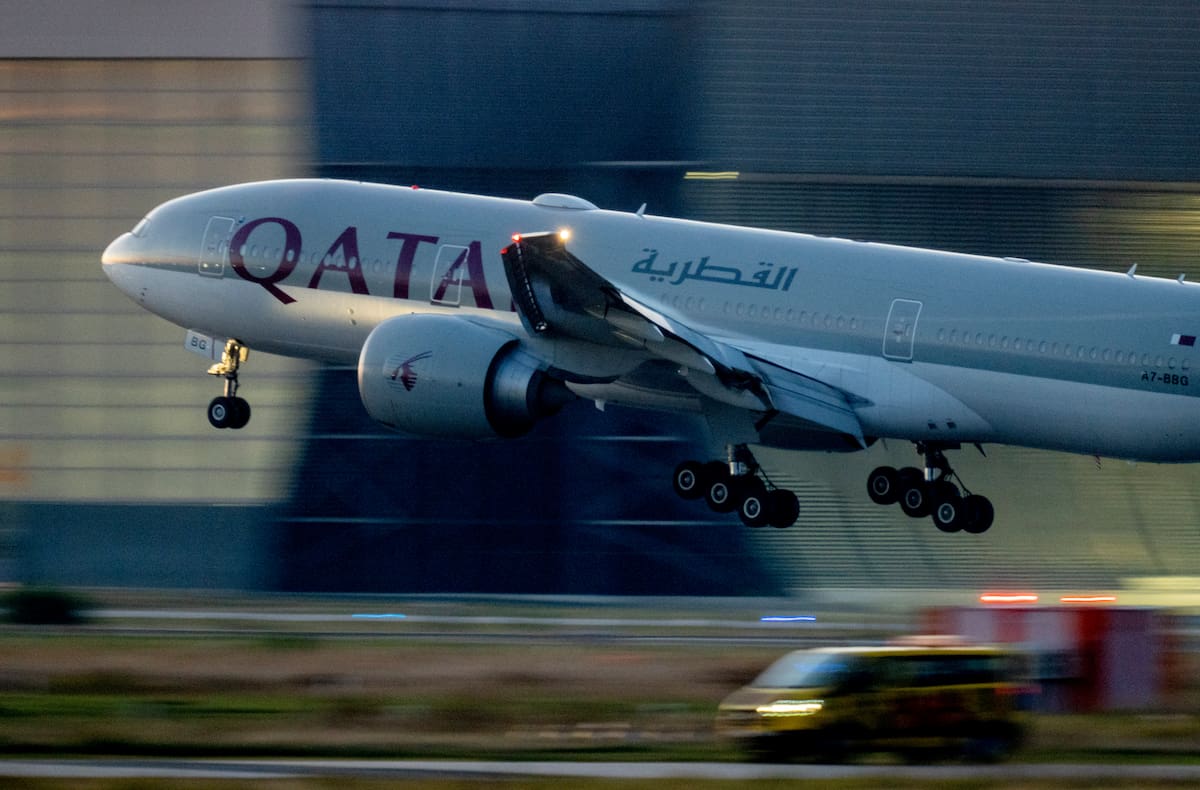 Un avión de Qatar Airways aterriza en el aeropuerto de Fráncfort, Alemania. //AP