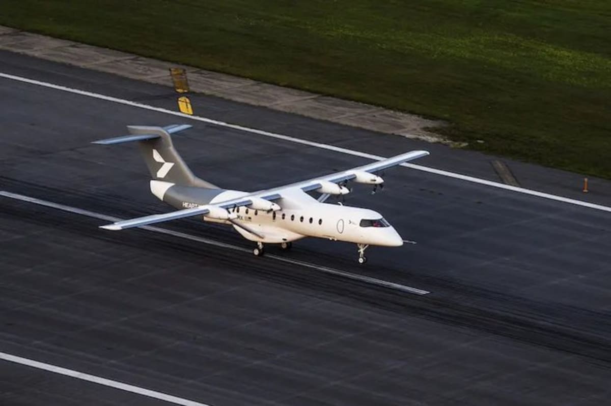 El avión eléctrico más grande del mundo realiza su primer vuelo.
