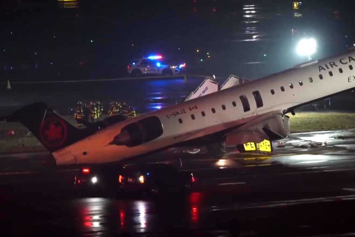 Imagen tras e accidente del avión de Air Canada.