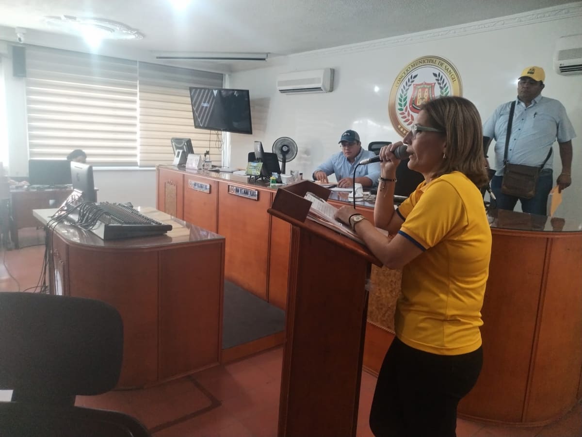 Angela López Gámez, representante del sindicato, solicitó la auditoría forense en el Concejo Municipal.