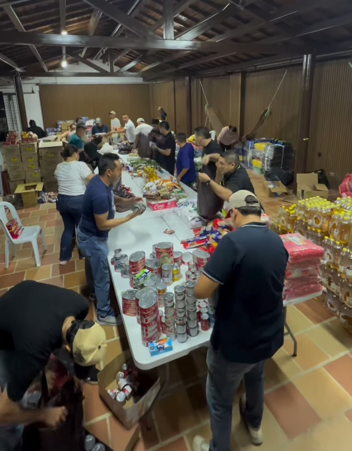 En Arauca, la alerta se mantiene para los municipios de Arauca, Arauquita, Tame, Saravena, Fortul y Puerto Rondón, mientras que Saravena también registra alerta roja por riesgo de deslizamientos, y Tame y Fortul permanecen en alerta naranja por esta misma amenaza. Foto tomada de: Ig: gobernacionarauca