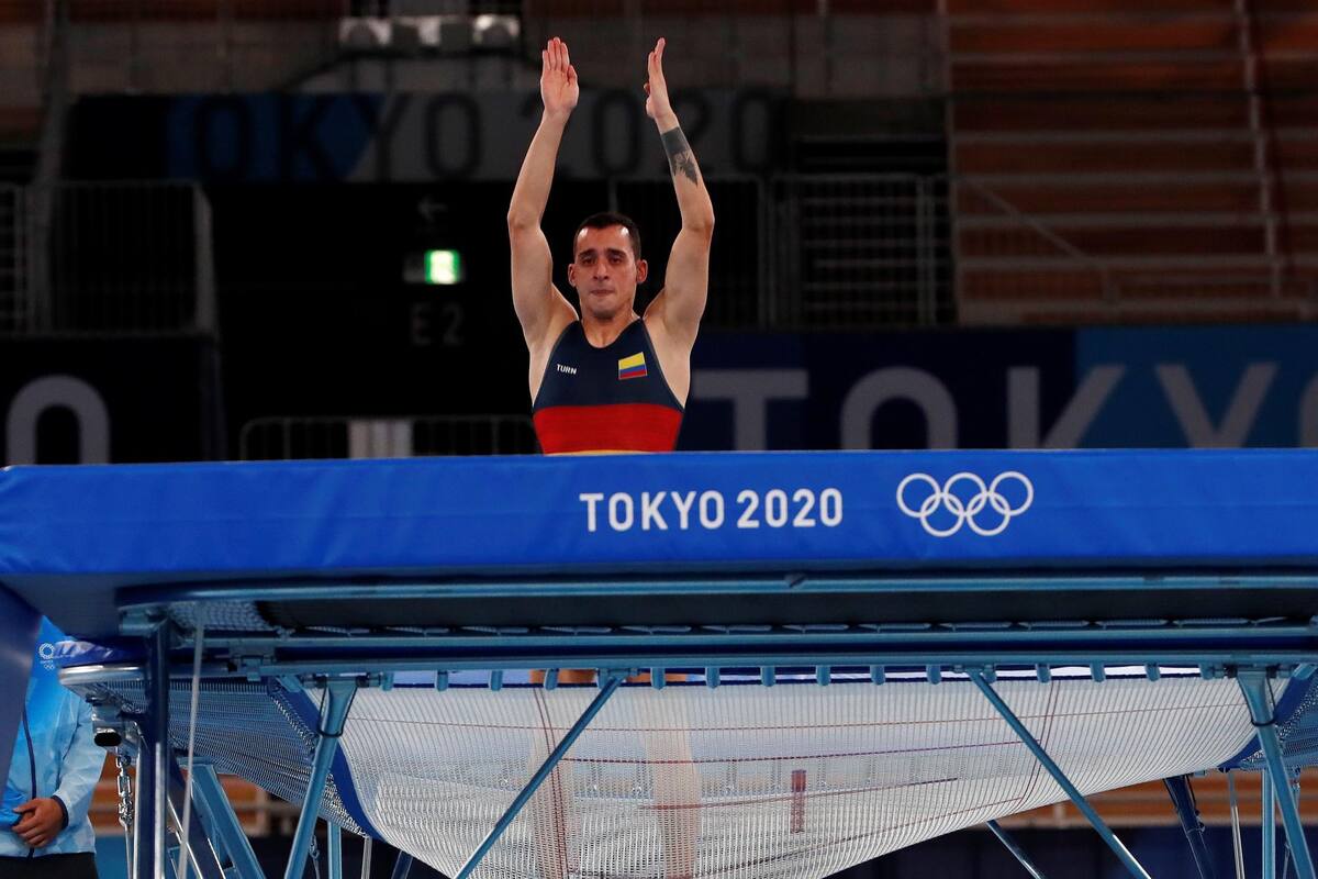El colombiano Ángel Hernández quedó fuera de las finales de trampolín en Tokio 2020. TATYANA ZENKOVICH / EFE TATYANA ZENKOVICH / EFE