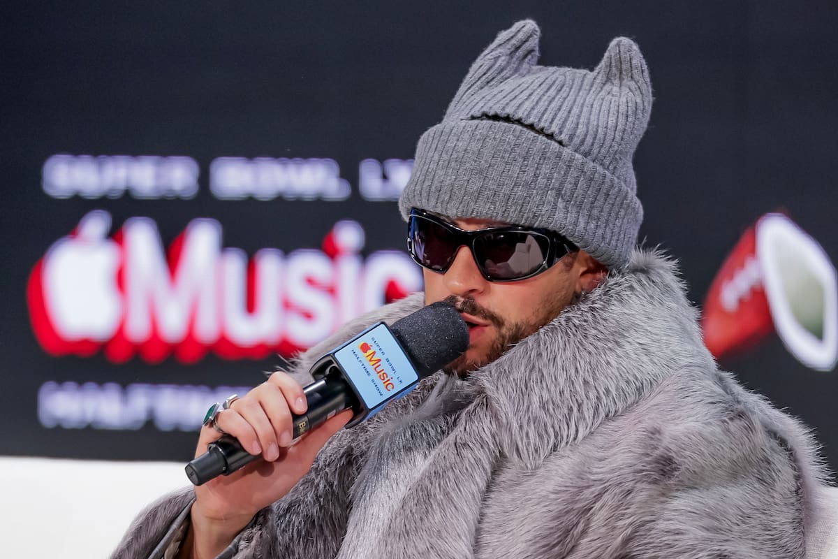 Bad Bunny habla durante la conferencia de prensa previa al Super Bowl LX y el espectáculo de medio tiempo de Apple Music en el Centro de Convenciones Moscone en San Francisco, California, EE. UU., el 5 de febrero de 2026. EFE/EPA/Chris Torres