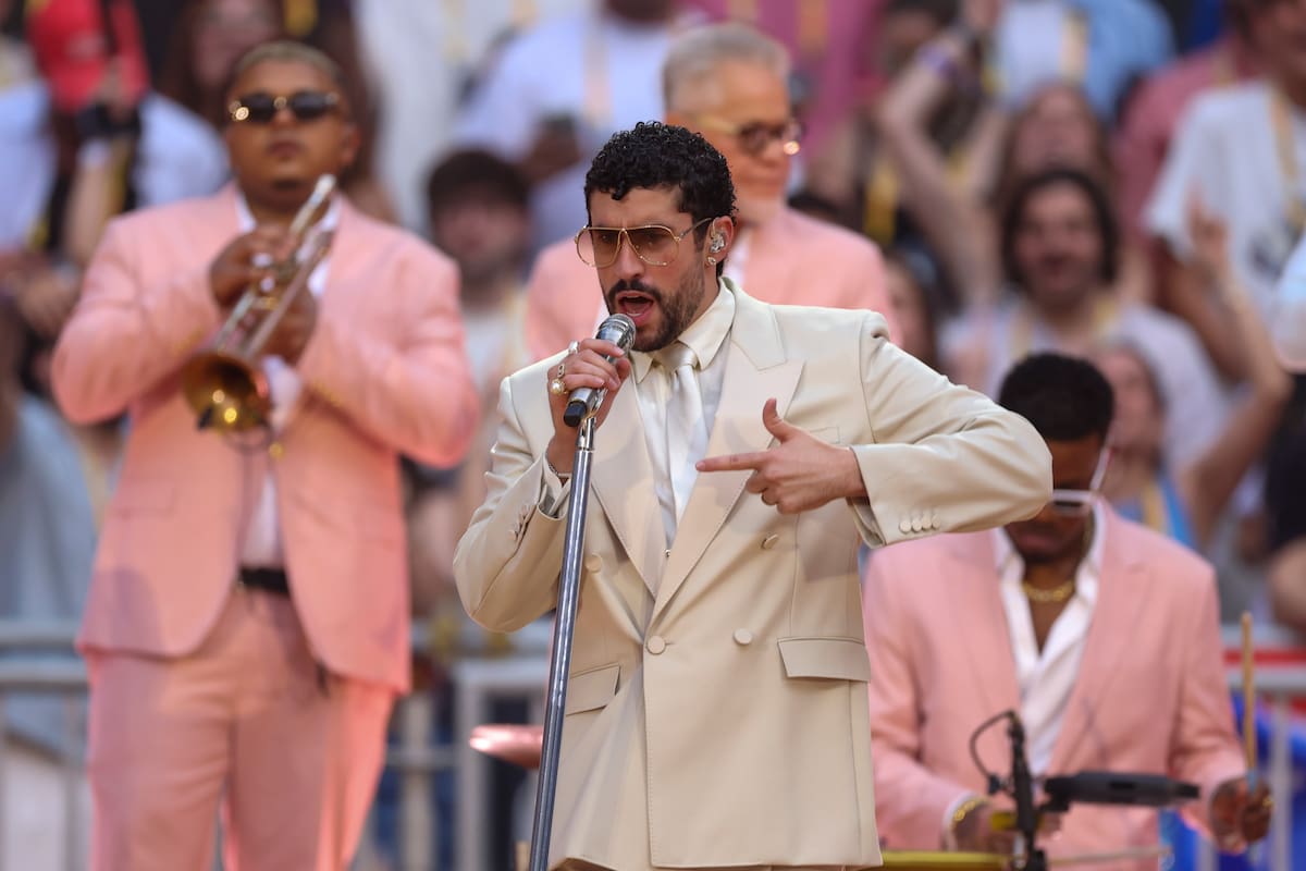 Fotografía del 15 de junio de 2026 del cantante puertorriqueño Bad Bunny durante el último concierto de su gira en Madrid, en el estadio Metropolitano. EFE/Kiko Huesca