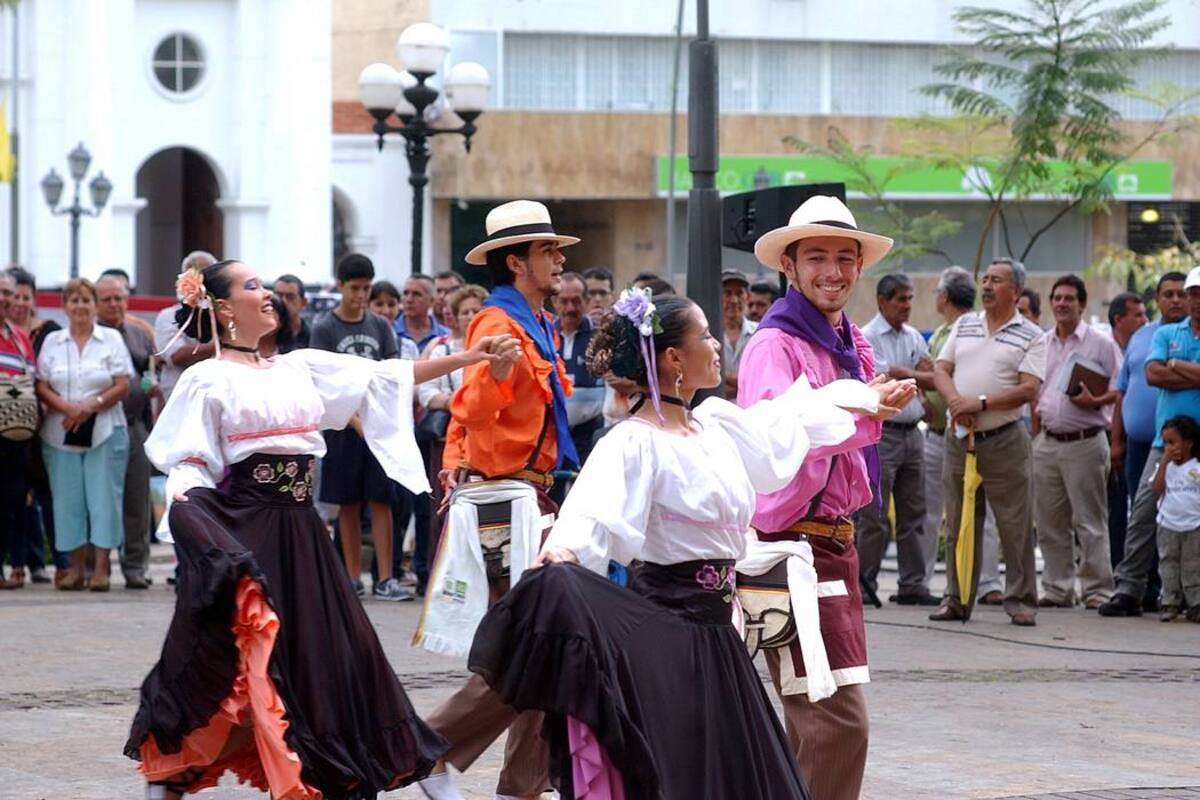 La pareja de Santander ha sido ganadora de eventos de danza a nivel nacional como torbellino, guabina, cumbia, entre otros. (Foto: Archivo / VANGUARDIA LIBERAL)