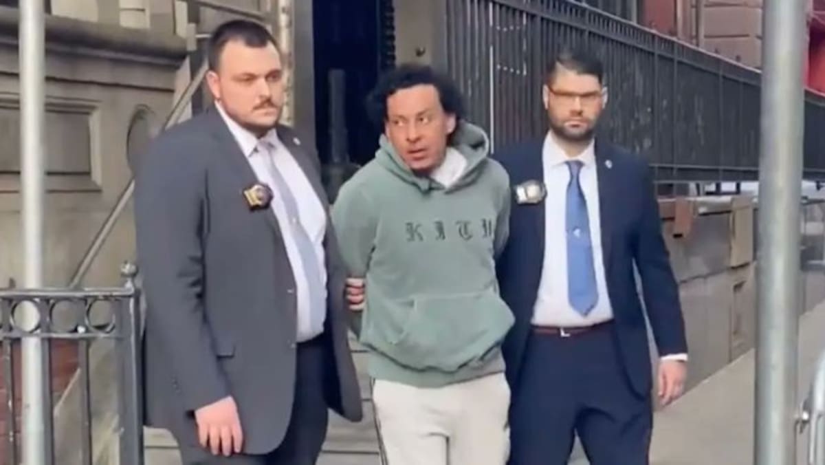 El sospechoso, identificado como Bairon Hernández, fue capturado en un refugio de Brooklyn luego de que testigos rescataran a las víctimas, entre ellas un colombiano y un anciano.