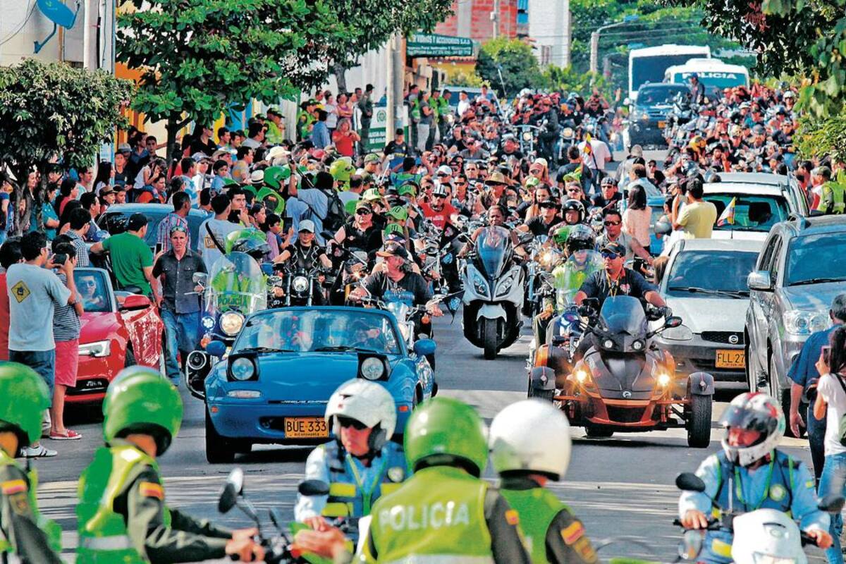 La Policía hizo presencia en todos los eventos públicos de la Feria Bonita. Esto y el buen comportamiento de la mayoría de ciudadanos llevó a que se redujeran los principales indicadores de violencia en las últimas dos semanas, según las autoridades. (Foto: Javier Gutiérrez / VANGUARDIA LIBERAL)