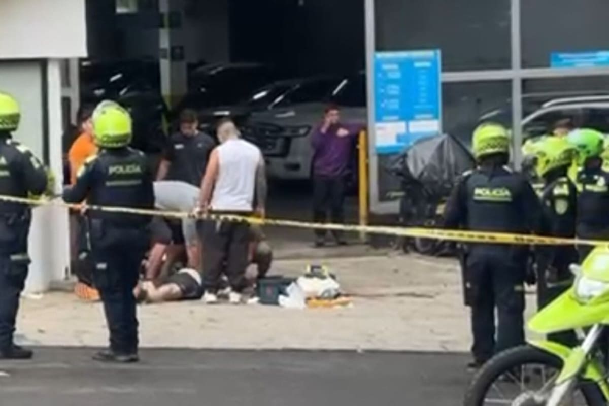 Intento de asesinato frente a gimnasio en Bogotá: dos personas heridas.