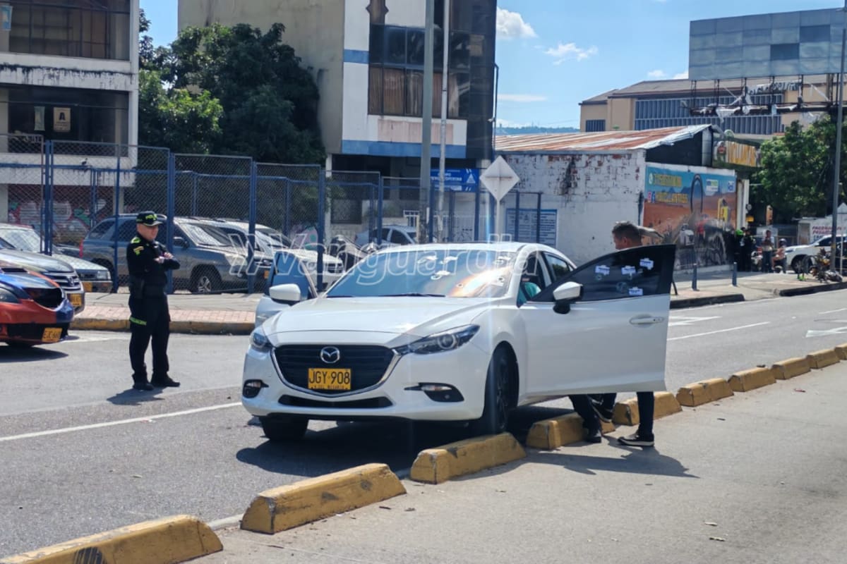 Balacera en Bucaramanga: cerca de 10 disparos contra un vehículo dejaron un hombre herido. Foto: Marco Valencia