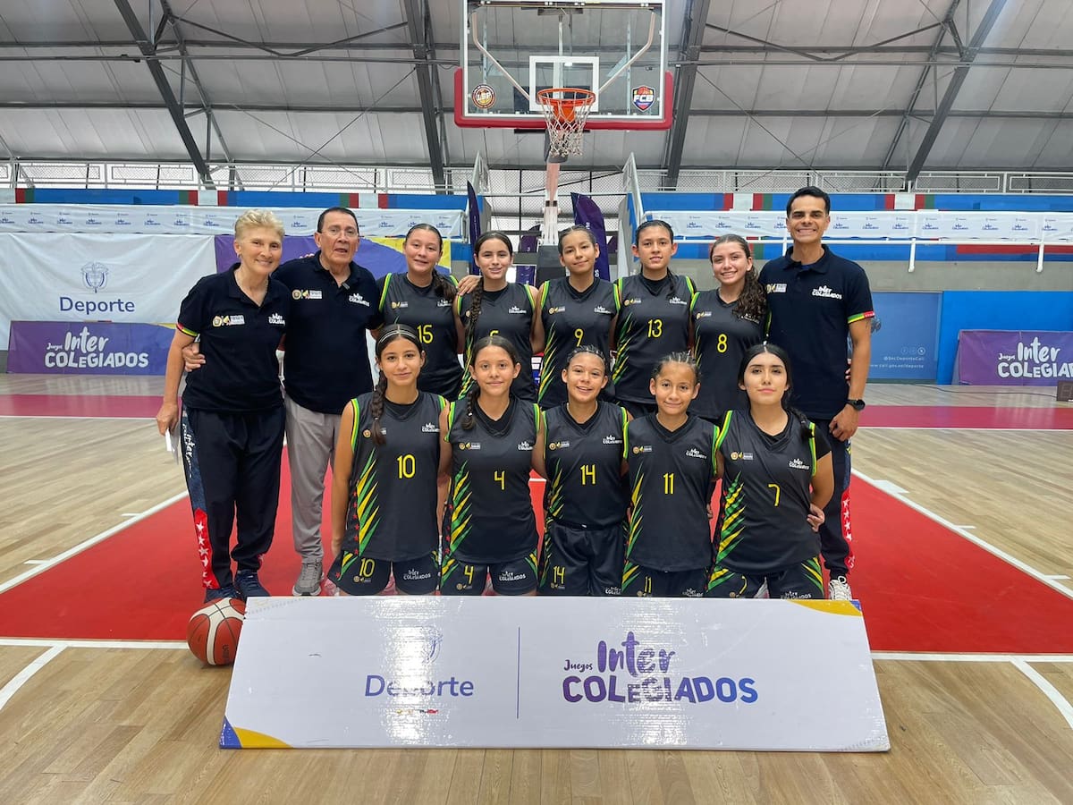 Los equipos de la categoría infantil del Colegio Virrey Solís consiguieron los títulos en damas y caballeros de los Nacionales Intercolegiados de 2025. Foto: Suministrada.