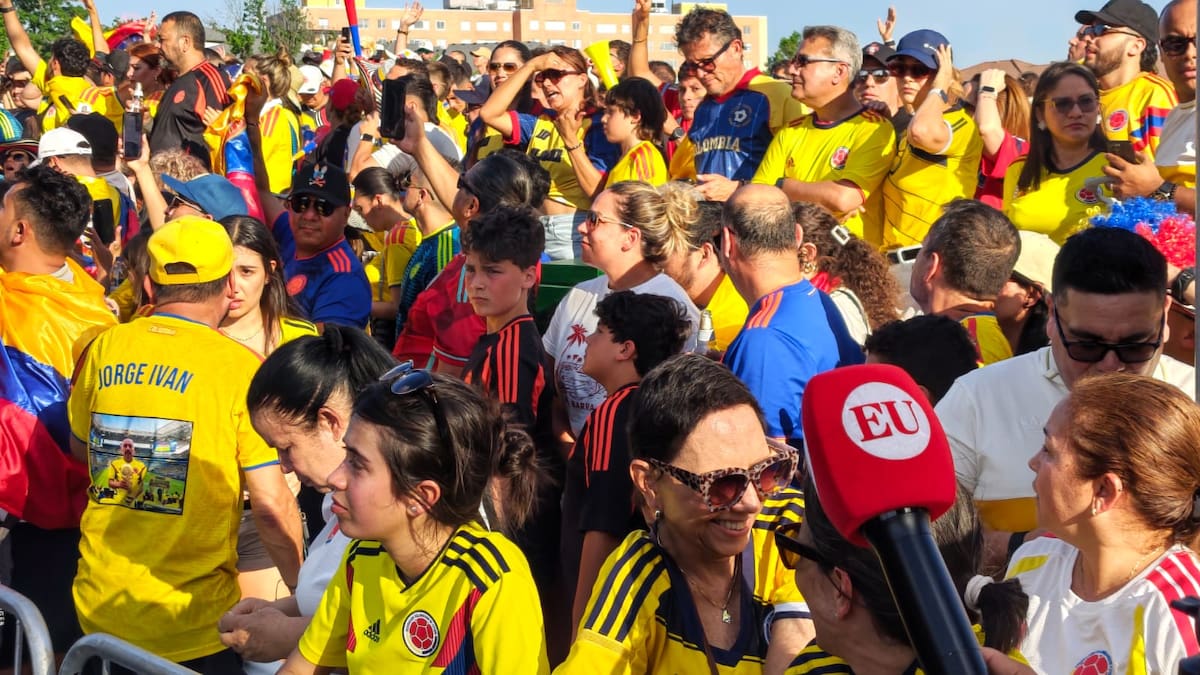 Miles de colombianos realizaron un banderazo para apoyar a la tricolor y fueron animados por la Fortaleza Leoparda. Foto: Juan Antonio Sánchez / Colprensa