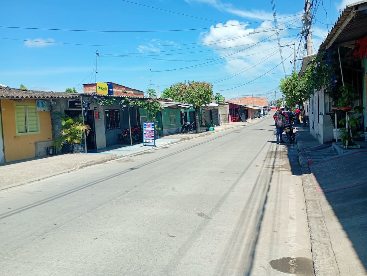 Habitantes del barrio 22 de Marzo piden recuperar los reductores de velocidad y controlar el tránsito de vehículos pesados por el sector.
Lesly Cifuentes/Vanguardia
