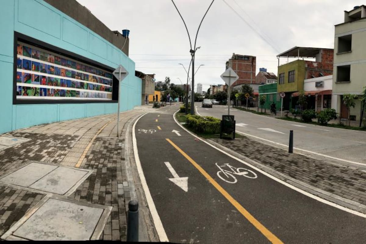 El barrio San Miguel tuvo una reciente transformación con la llegada de esta ciclo-ruta. Varias cuadras, a través de caminos peatonales y de expresiones artísticas, recuperaron el espacio público ubicado de la carrera 15, entre las calles 50 y 53. Se trata de un gran proyecto arquitectónico, en el que se embellece la zona y además se brinda seguridad con la iluminación.