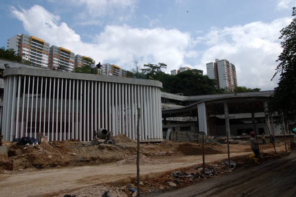 Las obras del Megacolegio del barrio González Chaparro han avanzado, pero esperan los últimos trabajos en la zona de esparcimiento y servicios públicos. (Foto: Archivo / VANGUARDIA LIBERAL)