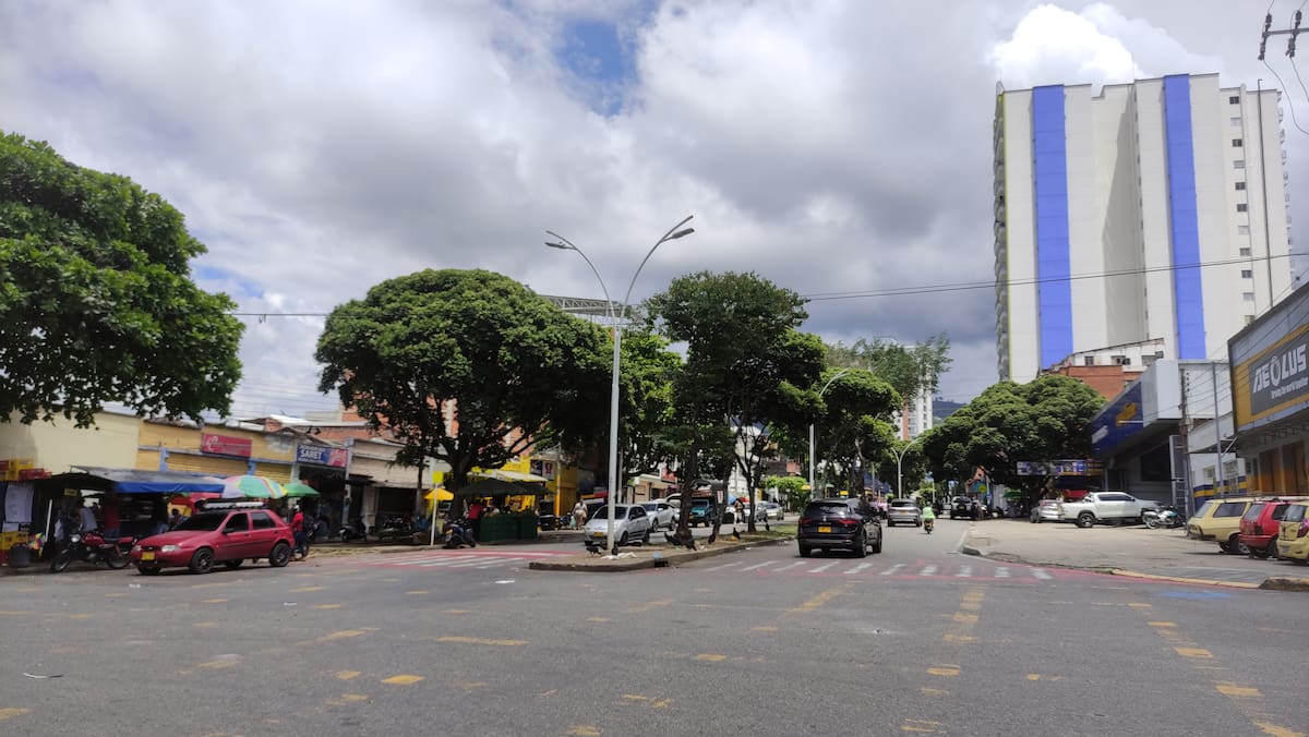 Sanciones en el barrio San Francisco de Bucaramanga para los que tiren basura a las calles, aseguró el Alcalde de la ciudad, Jaime Andrés Beltrán. Foto: Marco Valencia / VANGUARDIA