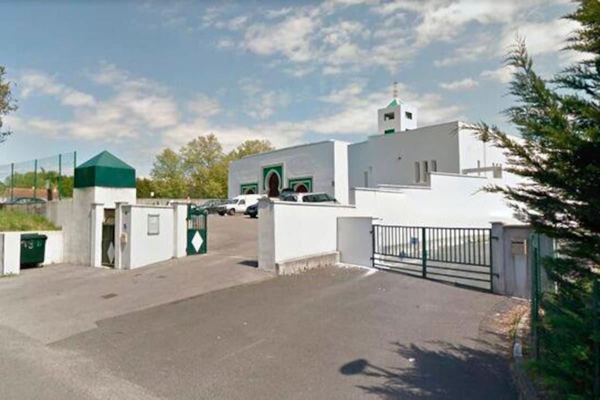 Al menos dos heridos en un tiroteo frente a la mezquita en Francia (Foto: Google)