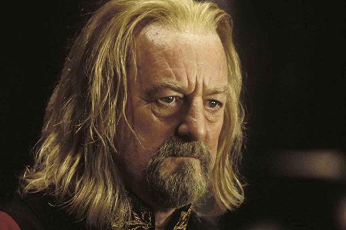 El actor Bernard Hill, el único actor que ha aparecido en dos películas ganadoras de 11 Premios Oscar. Tomada de X / VANGUARDIA