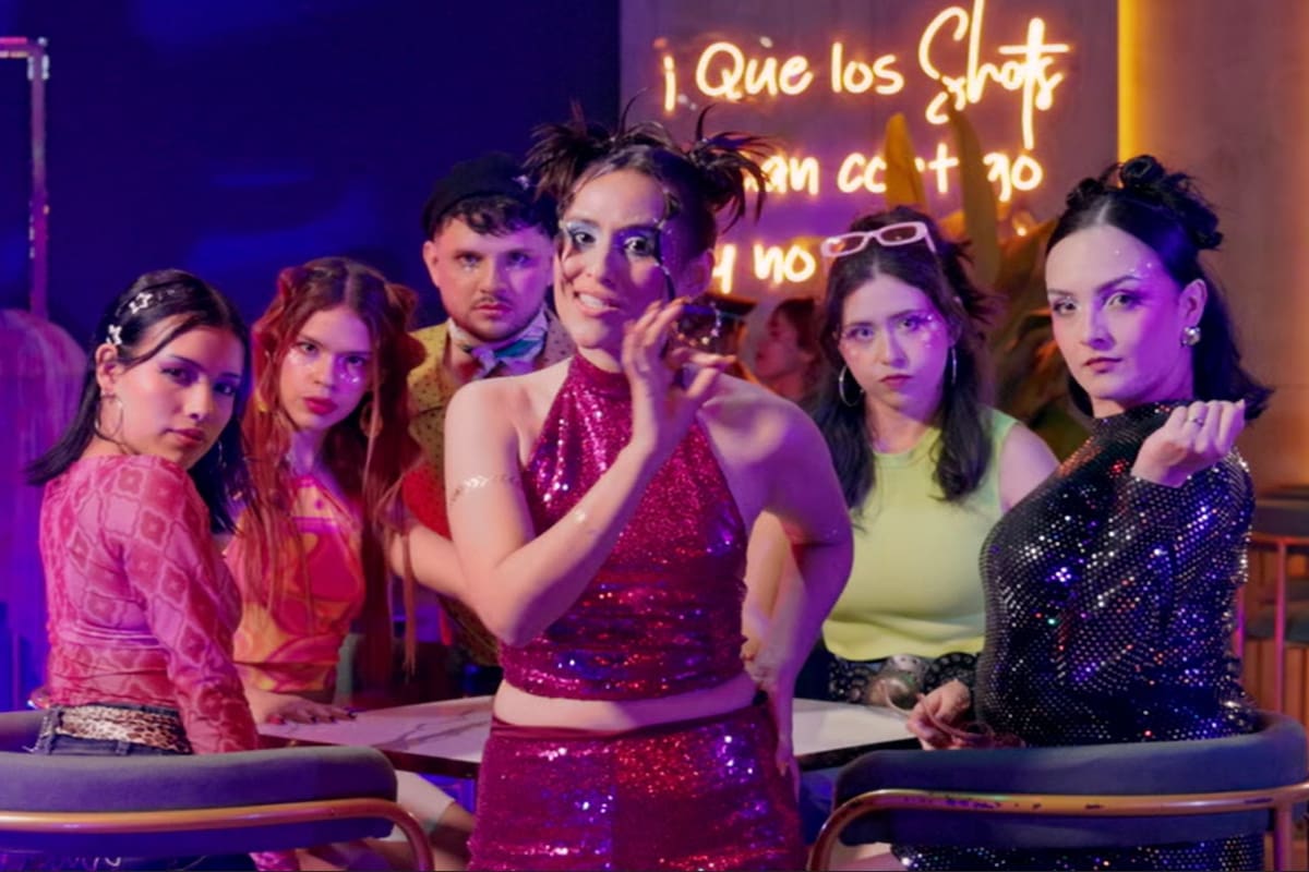 Una noche de fiesta en Bucaramanga inspira el nuevo videoclip de Bienmeli