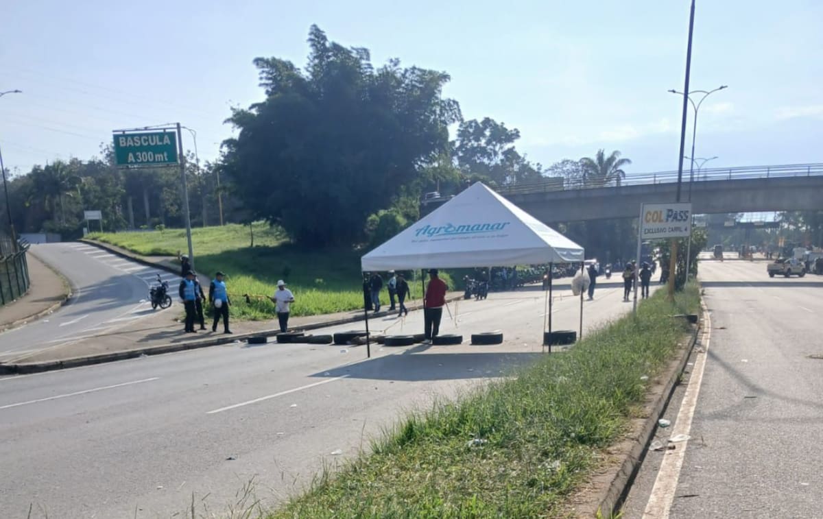 Bloqueo en Lebrija.
Foto: La Voz de Lebrija.