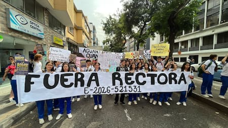 Bloqueos y protestas en Bucaramanga: estudiantes marchan hacia el Centro de la ciudad