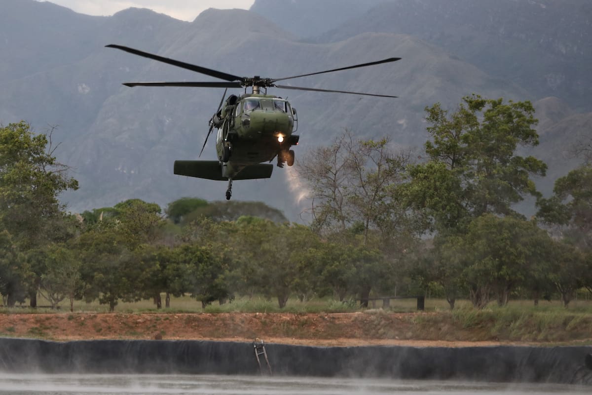 Imagen de referencia de bombardeos contra el ELN. // Foto: Colprensa - Álvaro Tavera.