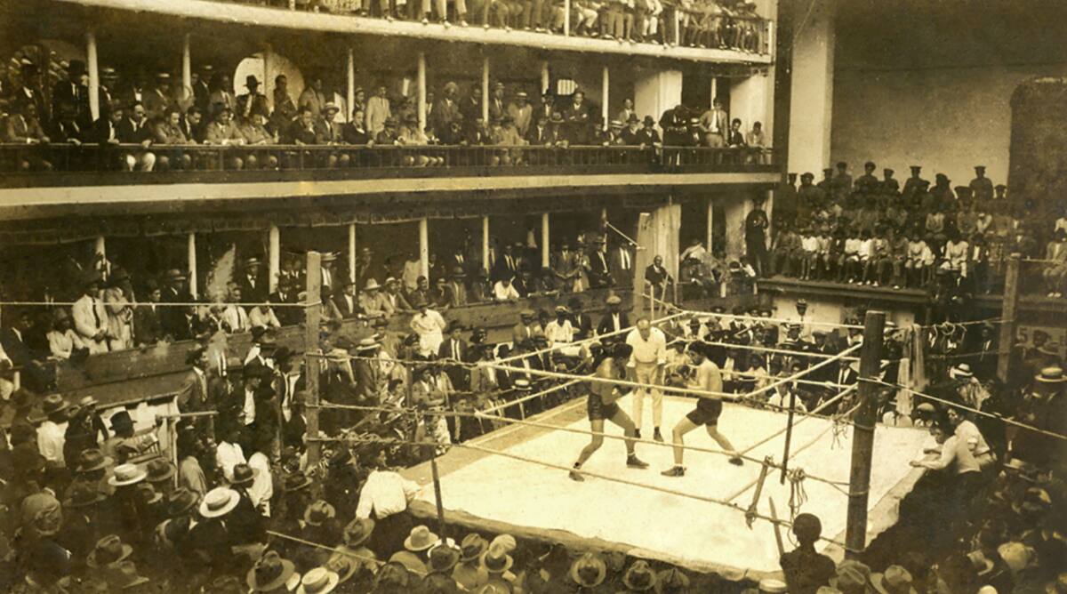 En los teatros de los hermanos Garnica, se presentaban encuentros de diferentes prácticas deportivas, como el boxeo, el patinaje, la gimnasia, entre otras. / Tomada de El Libro Total de Bucaramanga