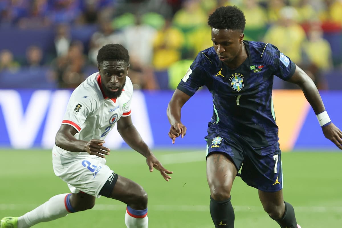 El brasileño Vinícius Júnior (d) fue la gran figura del partido ante Haití por el Mundial. //Foto, EFE: David Toro