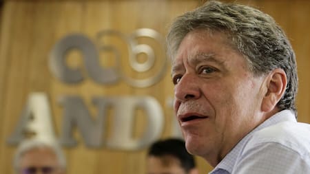 Renunció Bruce Mac Master a la presidencia de la ANDI
