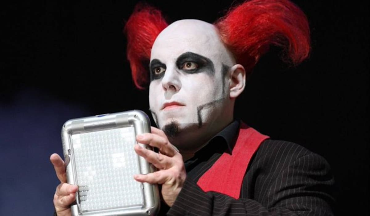 Muere en Granada al desplomarse en camerinos tras un concierto el músico alemán Bruno Kramm, fundador de Das Ich.