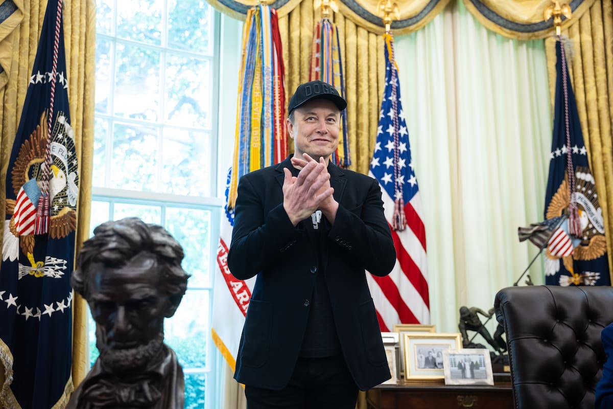 Elon Musk asiste a una conferencia de prensa con el presidente de EE.UU. Trump en el Despacho Oval de la Casa Blanca en Washington, DC, EE.UU., 30 de mayo de 2025.
EFE/EPA/FRANCIS CHUNG / POOL