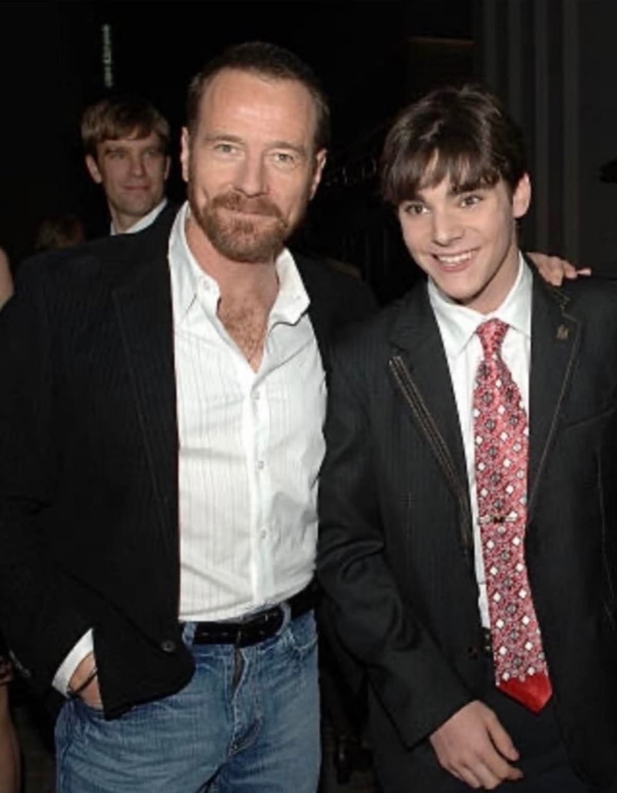 Bryan Cranston recordó con cariño a RJ Mitte, quien interpretó a su hijo en la serie Breaking Bad.