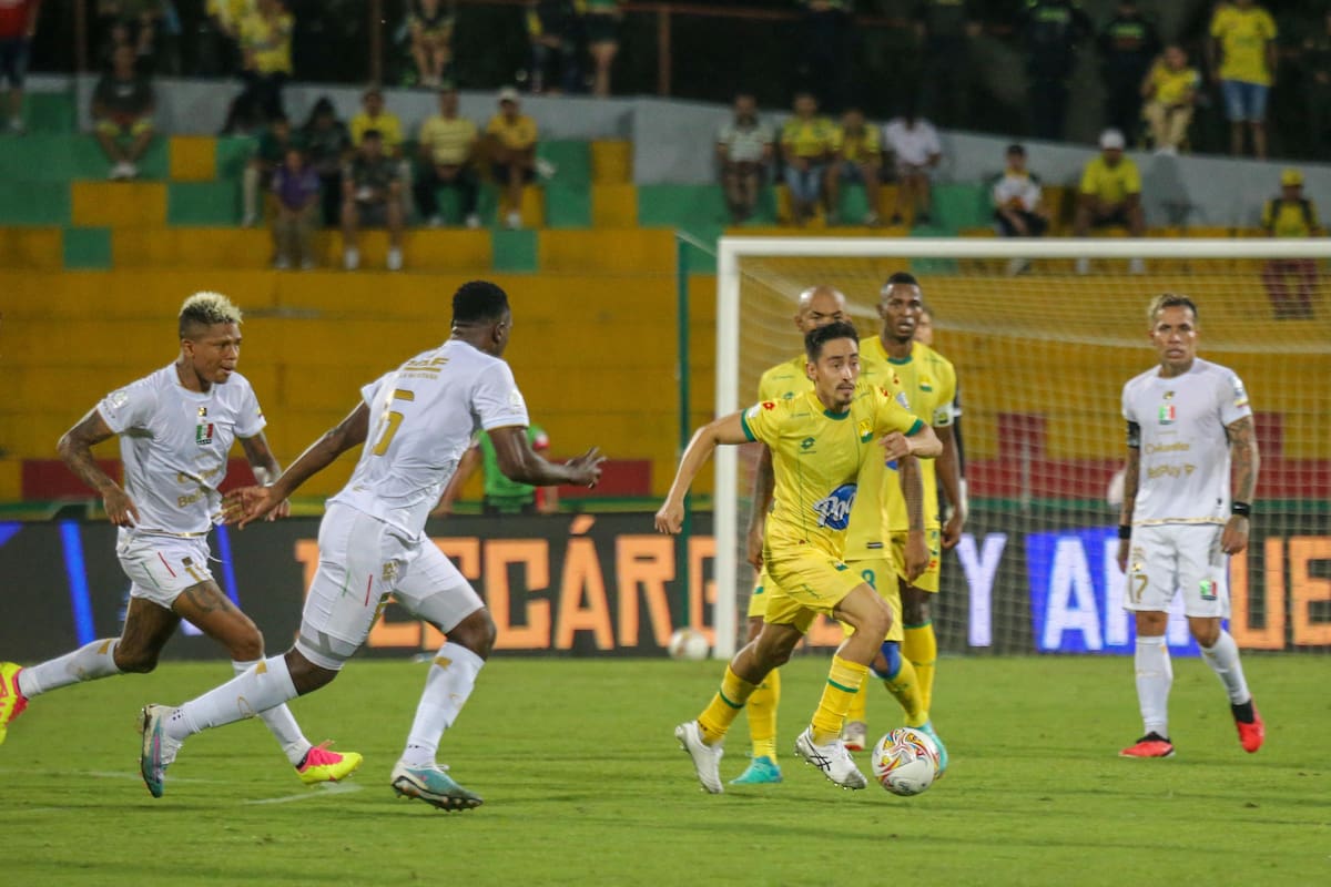 BUCARAMANGA, 10 de febrero de 2024.- Atlético Bucaramanga vs. Once Caldas. (Colprensa-Jaime Moreno).
