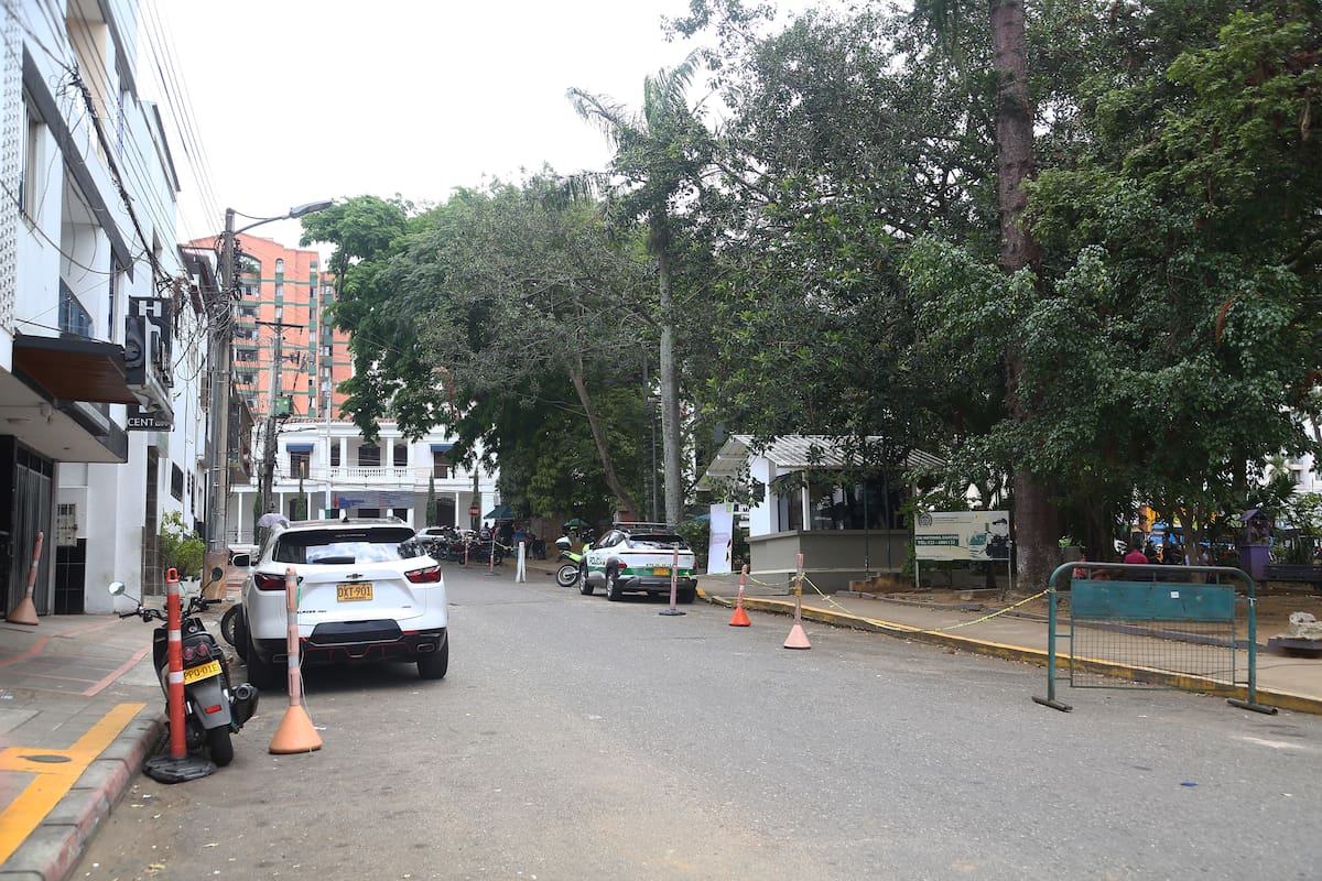 Fotografía, en inmediaciones del Parque Antonia Santos Centro, fue comparada con otra tomada en el mismo lugar, hace ya 100 años. (Foto: Jaime Moreno / VANGUARDIA)