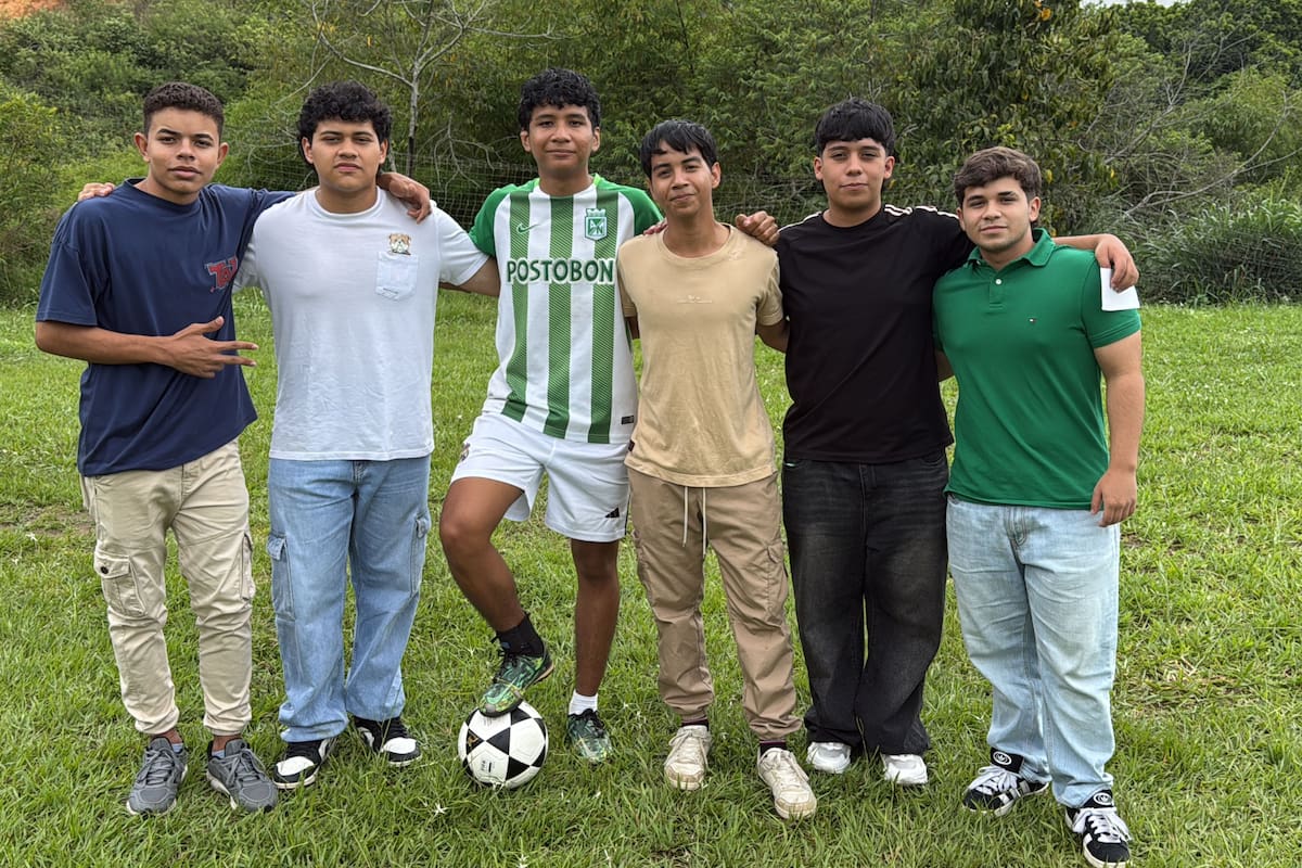 Lenguas en juego: el partido que une al mundo más allá del balón.