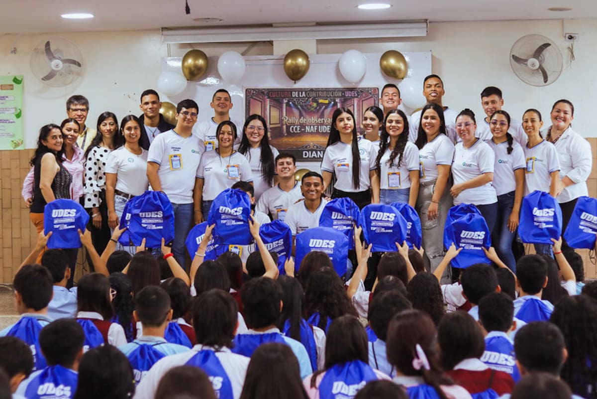 La UDES y la DIAN organizaron el 'Rally Educativo' en el colegio María Auxiliadora.