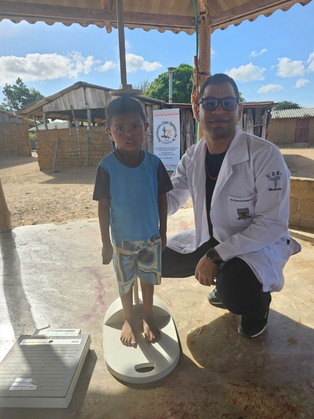 El joven Wayúu, Eduardo Luis Quintero Cerchiaro regresó a trabajar en pro de la salud de los niños de su comunidad indígena.